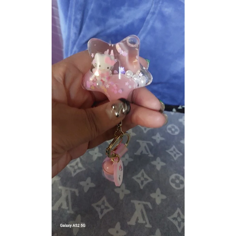 Star shape Hello Kitty snow globe Pink & White Keychain